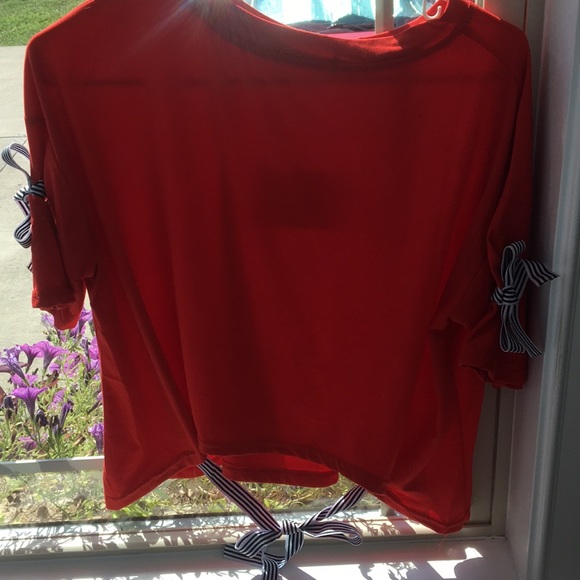 “And” Ribboned crop top - Picture 3 of 4